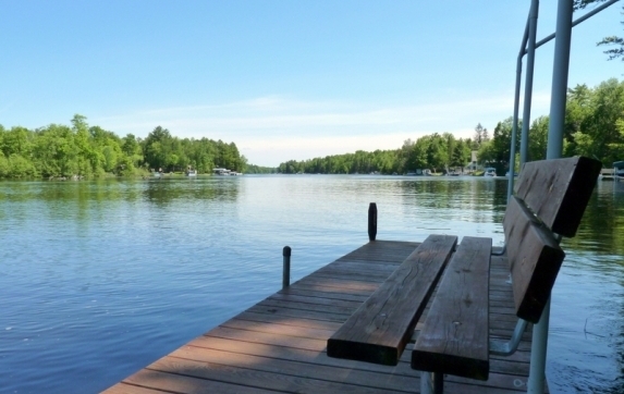 Year-round home on Chute Pond, a 433-acre lake in Oconto County